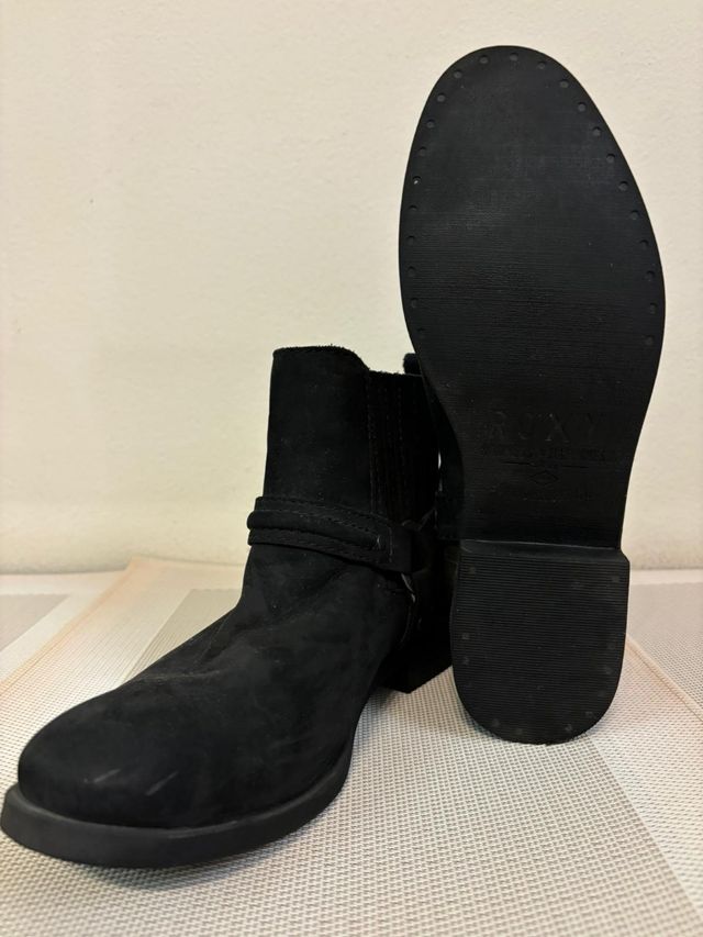 Botines Roxy negros