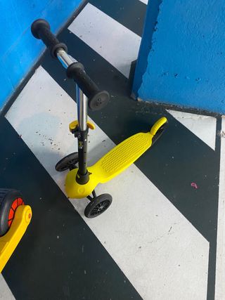 patinete amarillo decathlon