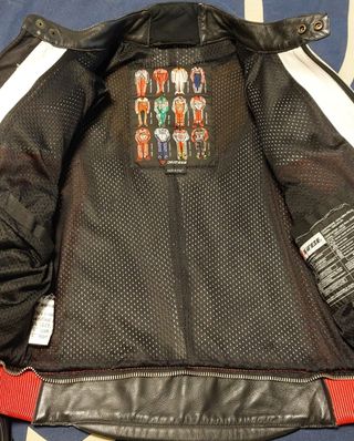 Mono de moto talla 48, tallaje pequeño