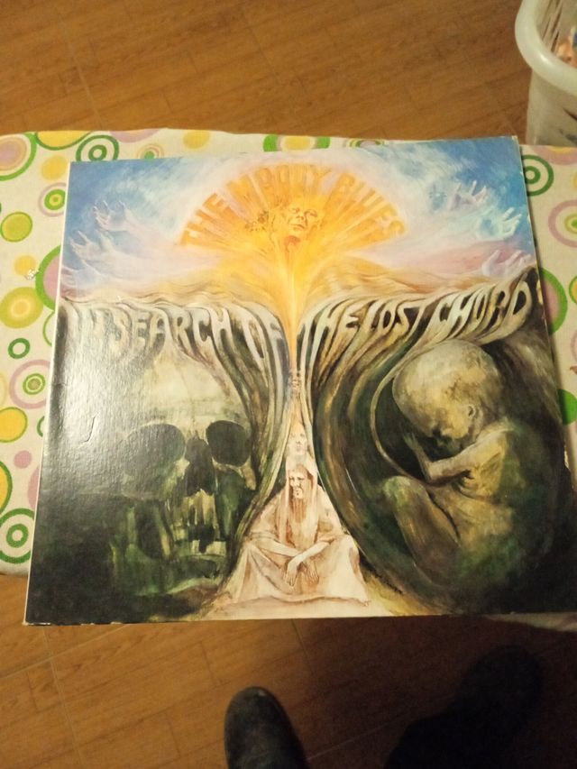 The moody blues , in search of the Lost chord