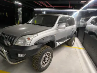 Toyota Land Cruiser 2004