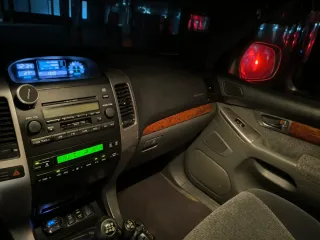 Toyota Land Cruiser 2004