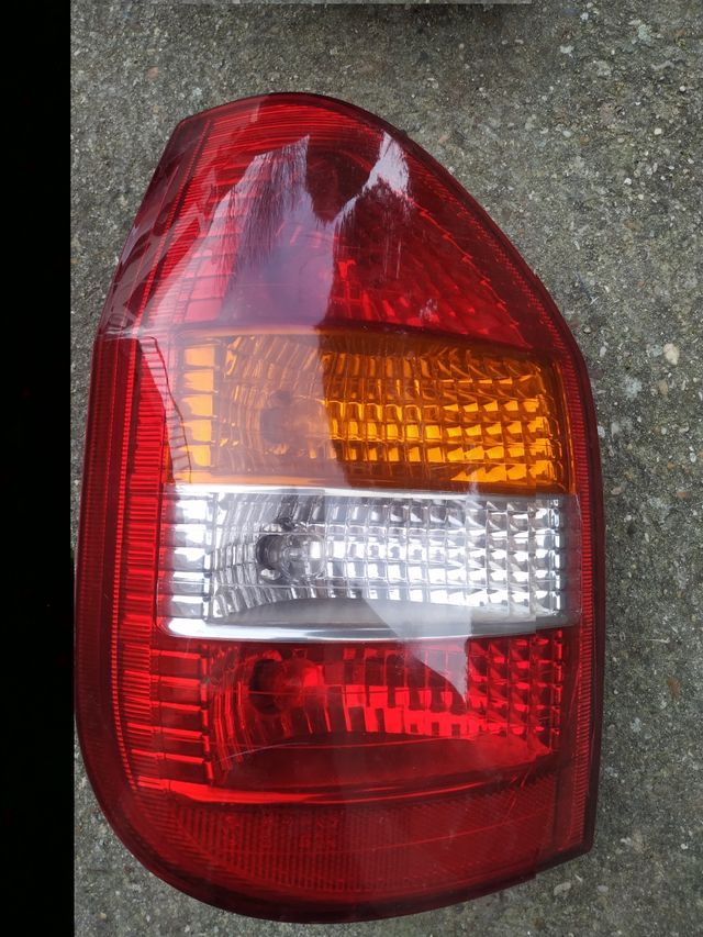 2 luci posteriori Opel Zafira A