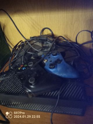 Xbox one+ juegos + mandos