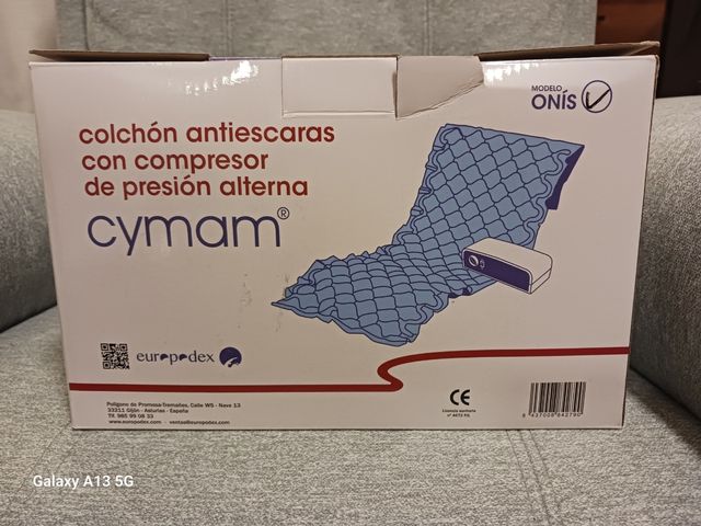 Colchón antiescaras con compresor marca Cymam