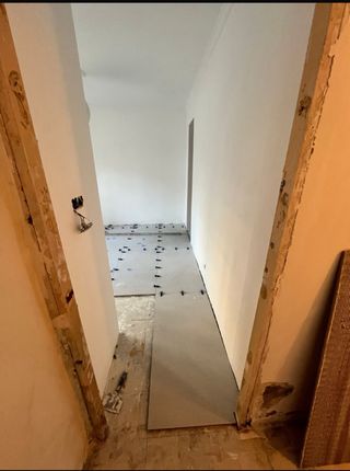 Alicatar y colocar suelos