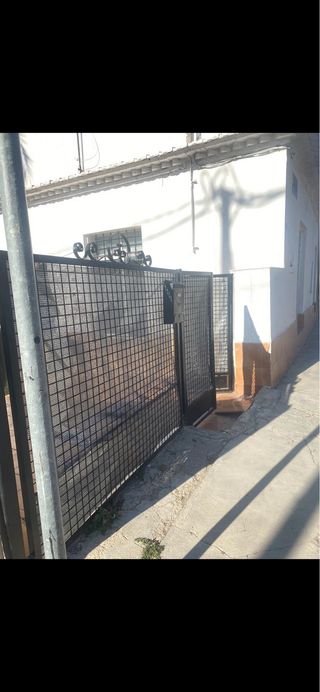 Puerta exterior peatonal 