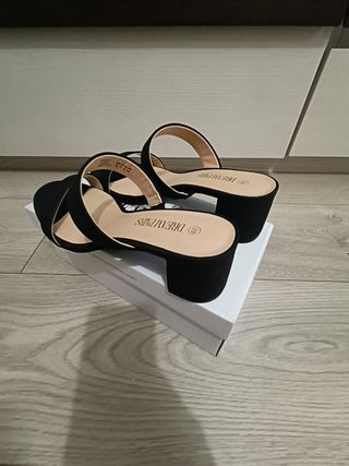 Sandalia con Tacón Ancho Medio 39 NUEVOS