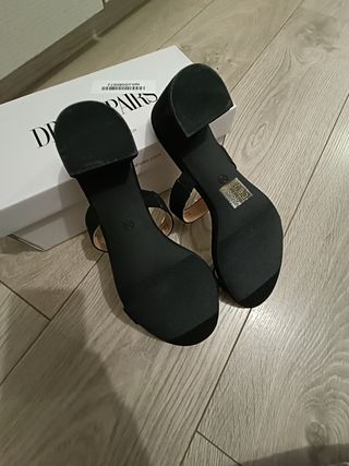 Sandalia con Tacón Ancho Medio 39 NUEVOS