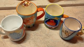 4 Tazze in ceramica 