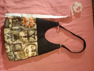 Bolso de tela con abalorios 