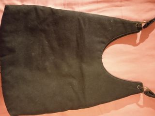 Bolso de tela con abalorios 