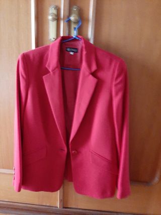 Traje chaqueta pantalón rojo