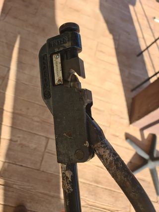 Prensa alicate de terminales Cembre tn 120