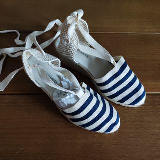 Cuñas esparteñas a rallas azul y crema