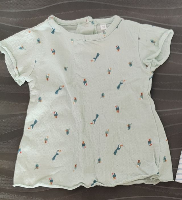 Lote N⁰24: 2 vestidos-camiseta bebé
