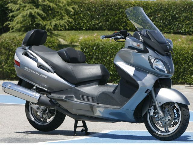 SUZUKI BURGMAN 650 EXECUTIVE