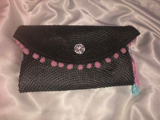 Cartera de mano negra