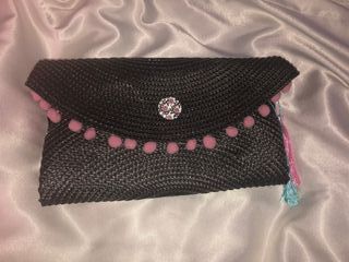 Cartera de mano negra