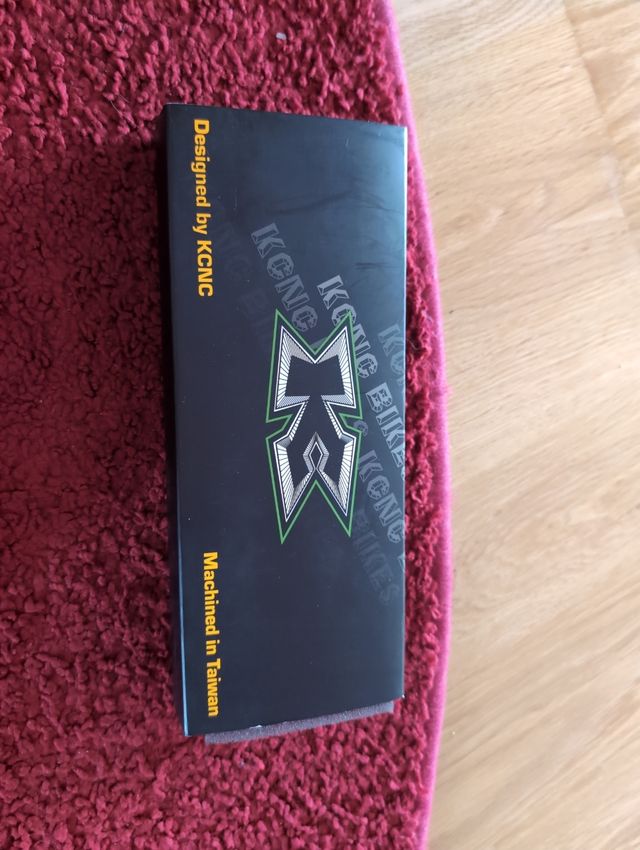 Eje pasante Fox Boost con cierre KCNC