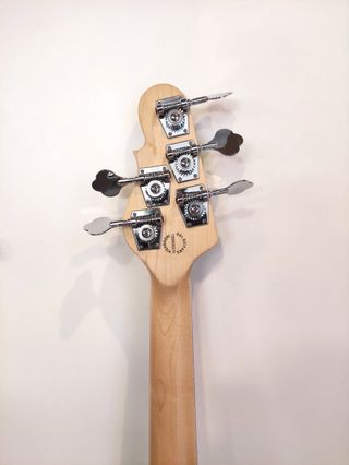 Bajo  G&L M-2500 by Fender