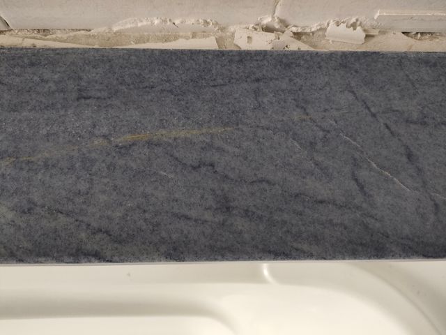 Mensola in marmo blu/azzurro.