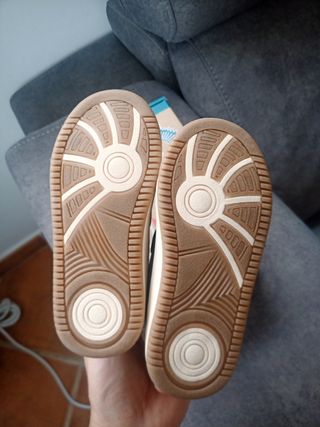 Zapatos niño,niña,.. botines. talla 25.