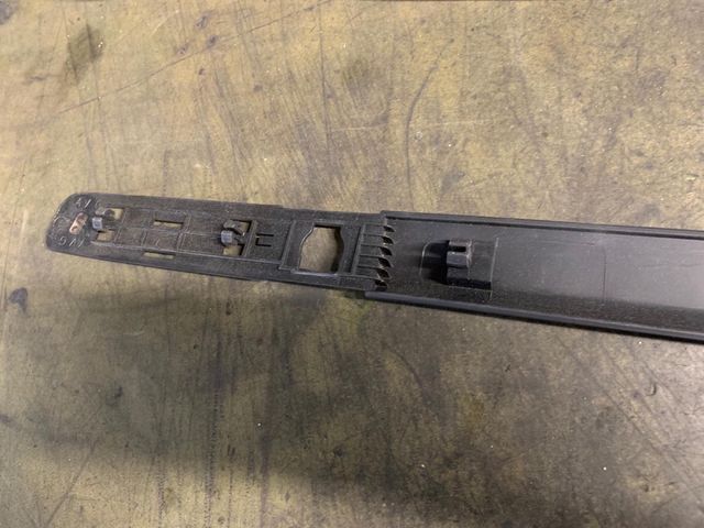 2 Molduras NUEVAS puerta Renault Clio III