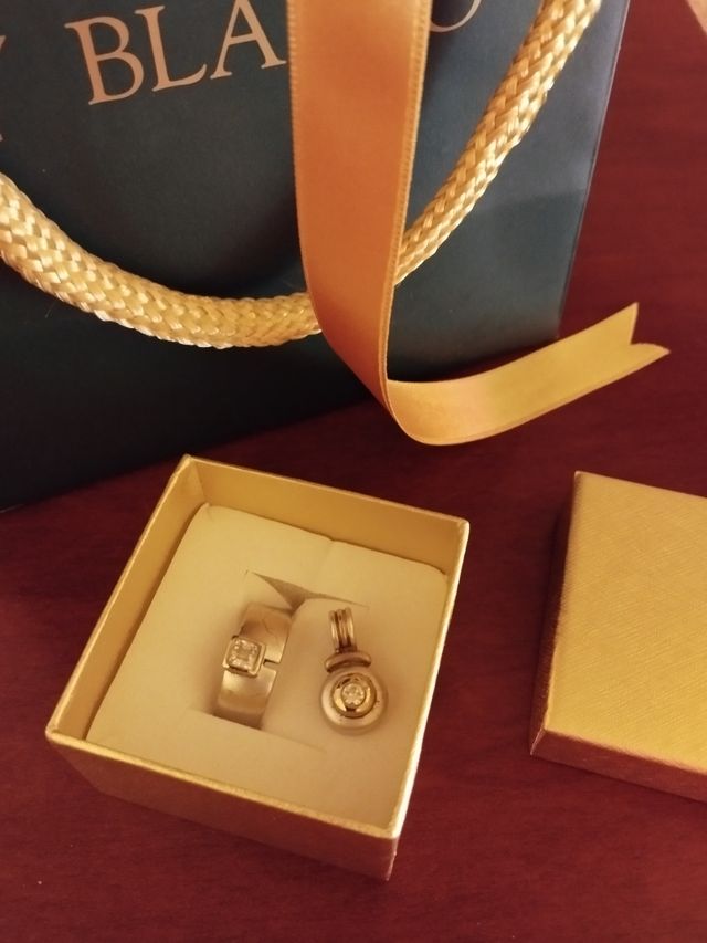 Anillo, colgante con cadena a juego.Blasco.