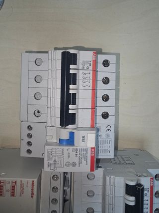 Interruttori 4P 400V ABB-BTICINO