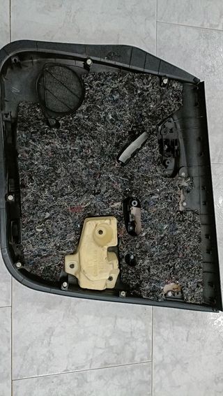 Toyota verso 2013 .Guarnecido puerta