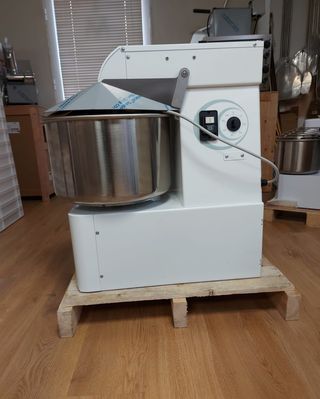 AMASADORA ESPIRAL EVO 30LT Peso de la masa (Kg)	25
