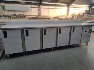 BAJO MOSTRADOR DE 5 PUERTAS NUEVO INOX