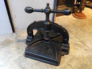 PRENSA DE IMPRENTA DE HIERRO FUNCIONA CORRECTAMENT