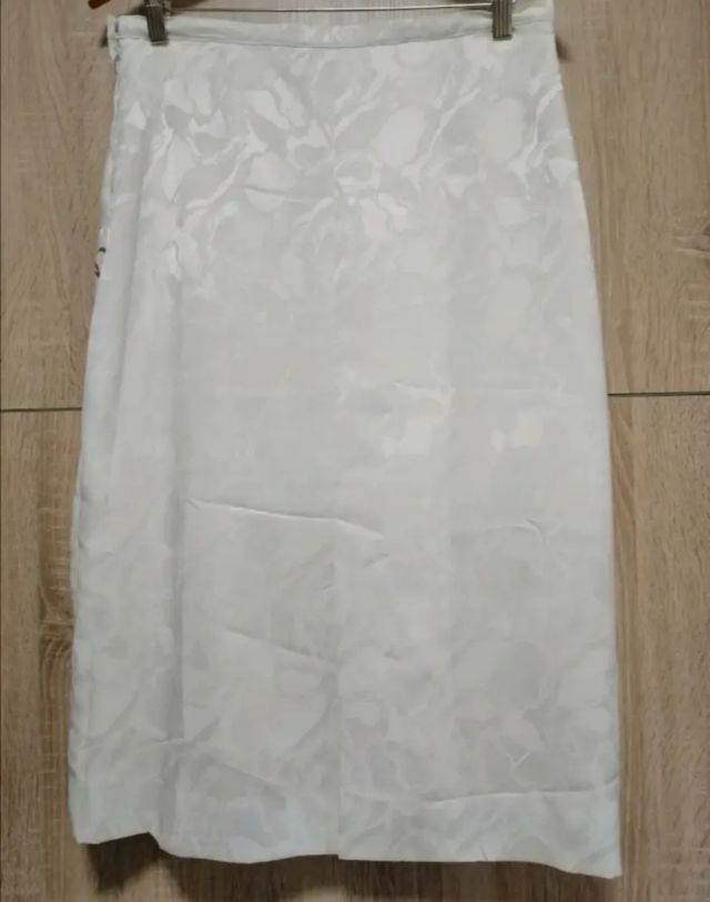 Falda blanca de seda vintage