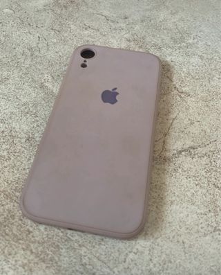 Funda lila móvil iphone XR