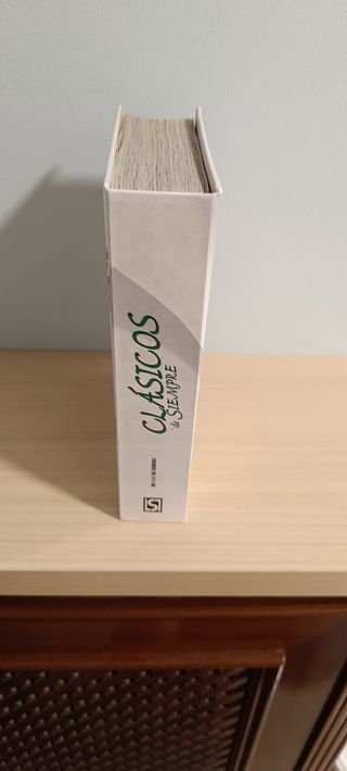 Libro de cuentos clásicos