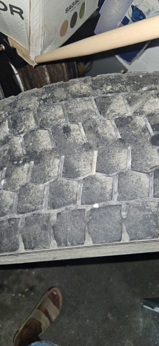 RUEDAS DE CAMIÓN 