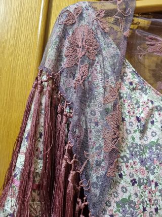 Vestido flamenca con mantoncillo