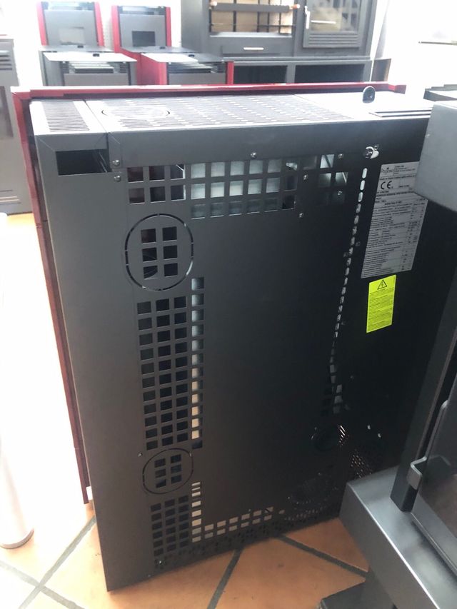 Estufa de pellets Modelo TABLA 8kw ESTANCA