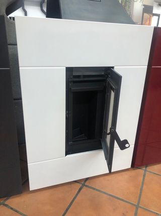 Estufa de pellets Modelo TABLA 8kw ESTANCA