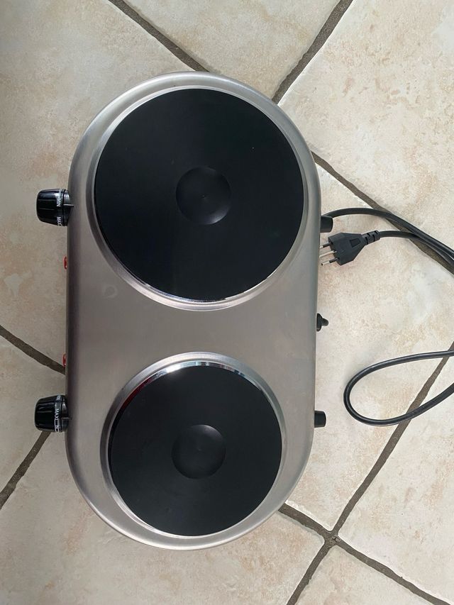 Fornello elettrico a doppia piastra