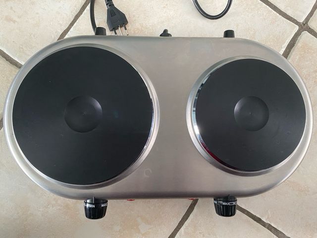 Fornello elettrico a doppia piastra