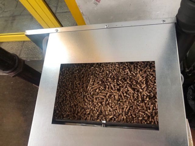 INSERTABLE DE PELLET MODELO IRON 13KW
