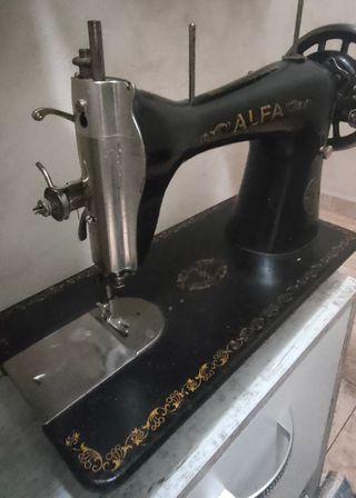 Maquina coser Alpha