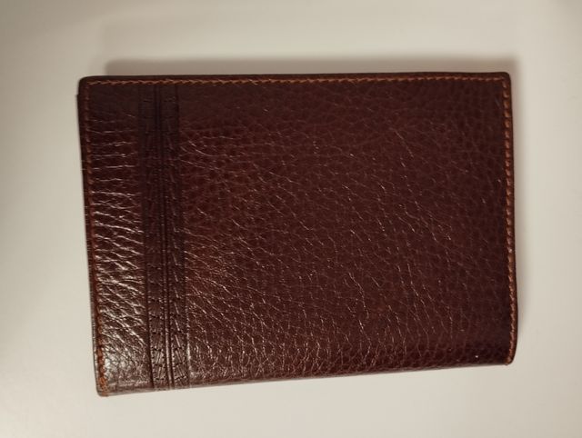 Cartera de piel sin estrenar