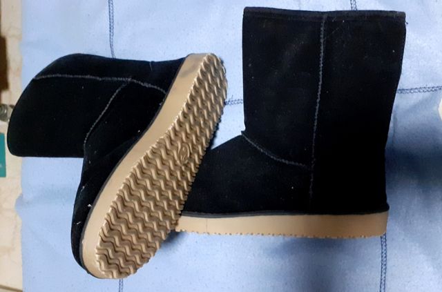 Botas de pelo negro