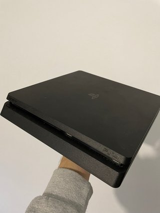 PlayStation 4 1TB Slim