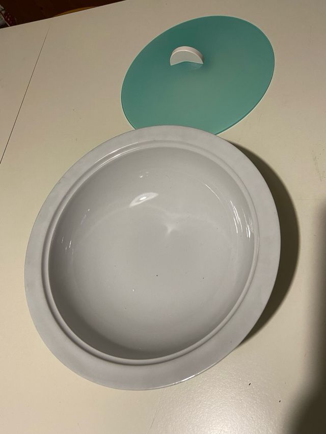 Piatto da portata con coperchio