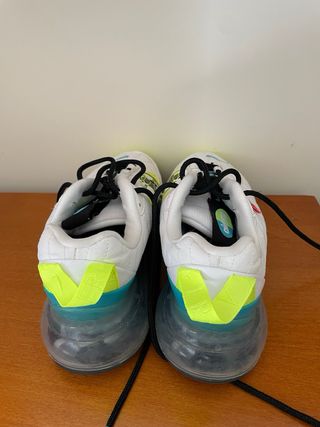 NIKE AIR MAX 720-818 WORLD WIDE second hand for 20 EUR in Conraria in  WALLAPOP